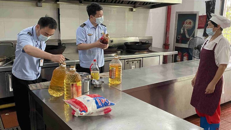 小标题：预制菜兴起，上班族的新选择